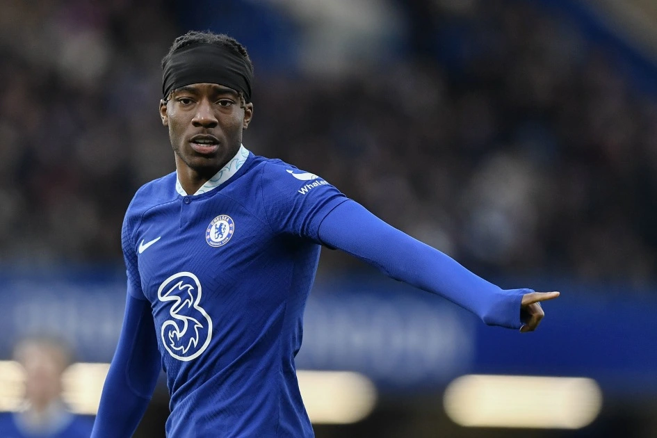 Noni Madueke equalises for Chelsea with penalty kick against AFC Wimbledon